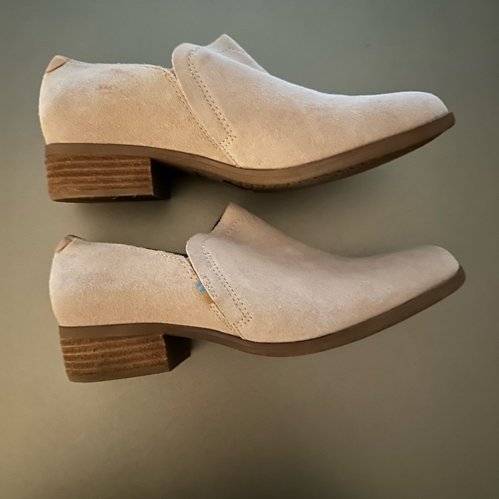 Toms pink suede ankle booties with heel slip on size 10 only worn once